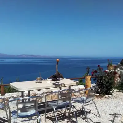 2 annexed apartments -Private place to swim-large terrace- Unlimited view