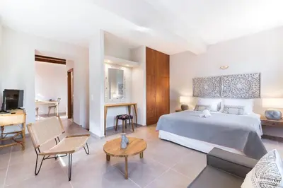 Gallery image of Amazing apartment with private outdoor jacuzzi!! in Chania Town