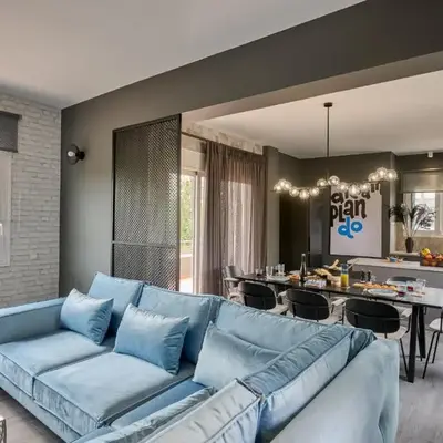 Mons Villa