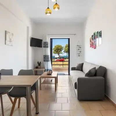 Sun Beach Apartment in Chania 3