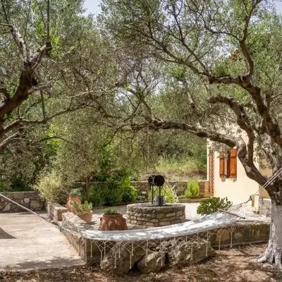 liofito village house