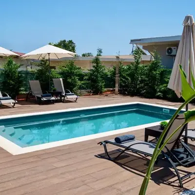 Lumina Apartment with Shared Pool