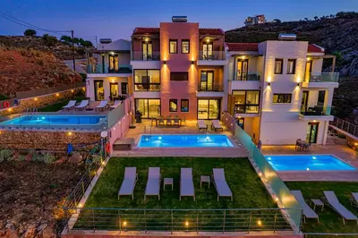 an aerial view of a house with a swimming pool at Villa Mari mini in Kondópoula