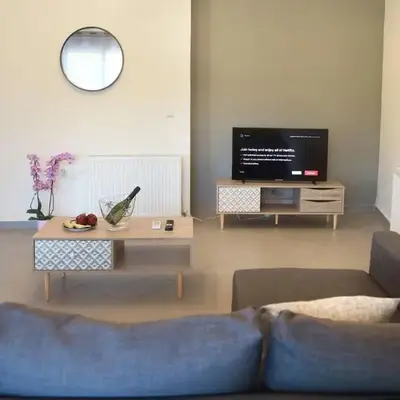 Tzei House - 5min drive to beach