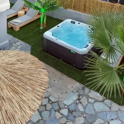 El Dorado Corner with Hot Tub