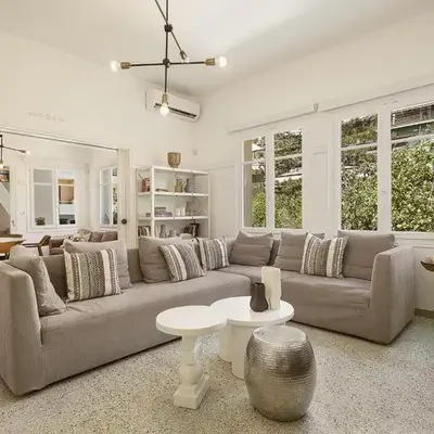 Eva's Apartment