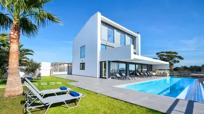 Gallery image of Villa La Luna Chania in Argoulidhés