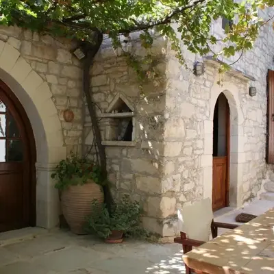 Holiday Home in Douliana mit Großem Balkon by Interhome