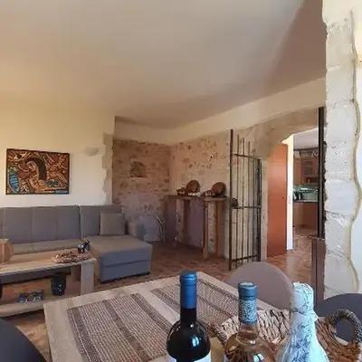 Despoinas House