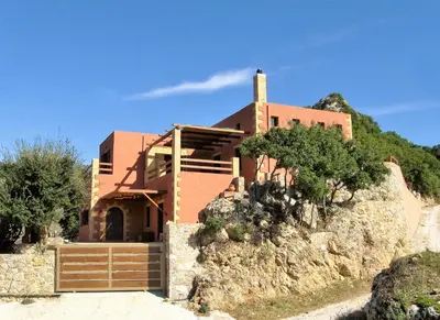 a house on top of a mountain at Archon Villa in Pandeleḯmon