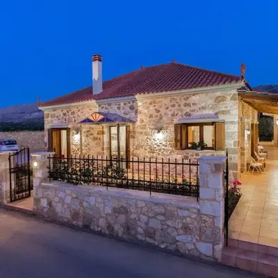 Villa Anerocurù by Chania city