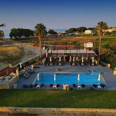 Odos Oneiron Tavronitis Bay