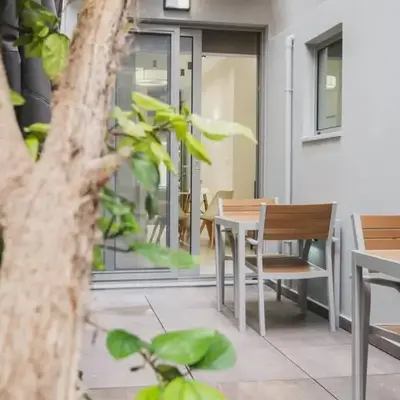 Peris 1 - Central Apt near Old Town with Parking