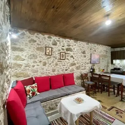 Nikos Traditional House