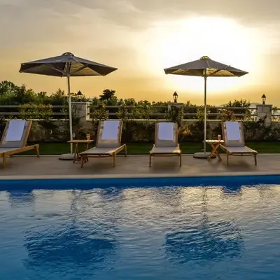 Villa Despanto by PosarelliVillas
