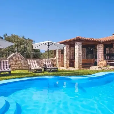 Villa Milon by PosarelliVillas