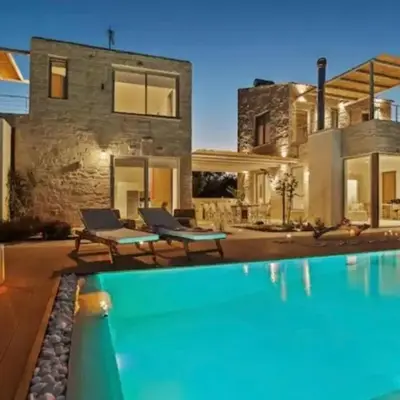 Annassa Experience Suites 2' walk from Almyrida Beach