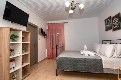 Gallery image of Helen's Countryside House in Arménoi