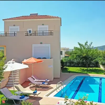Selini Villas with private pool 10 minutes walking from the beach