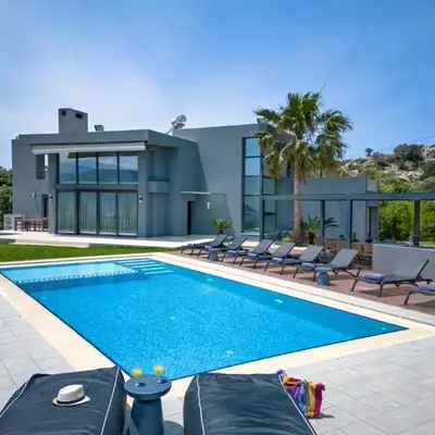SeaSilia Luxury Villa
